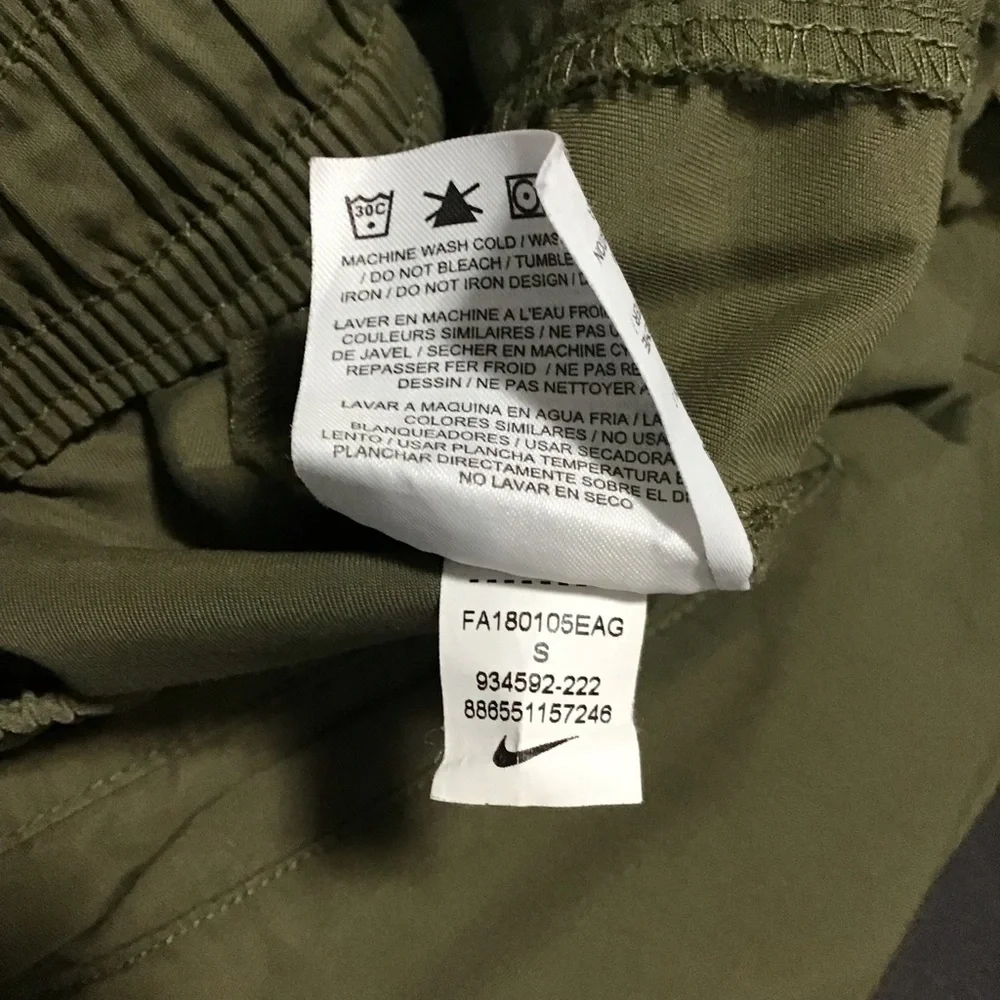 Nike Slim Fit Jogger in Olive Green Size Small.